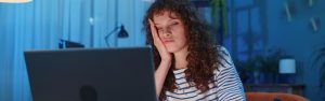 Lire la suite à propos de l’article [ANALYSE] Dévalorisation des métiers créatifs et freelances : clichés et mauvaises pratiques à bannir