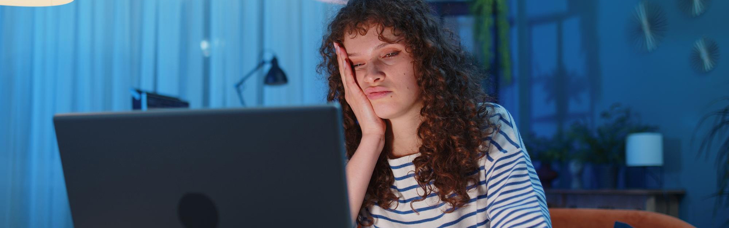 Lire la suite à propos de l’article [ANALYSE] Dévalorisation des métiers créatifs et freelances : clichés et mauvaises pratiques à bannir